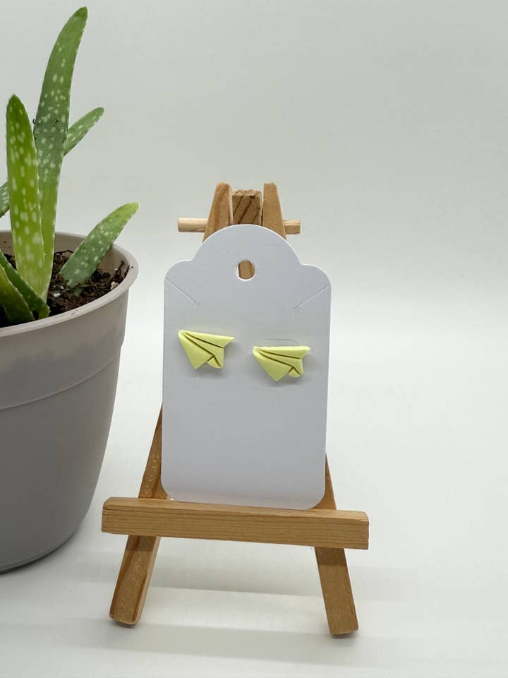 Aerei di Carta - Orecchini a Perno in Argilla Polimerica per la vendita all'ingrosso da parte di Curio Cab