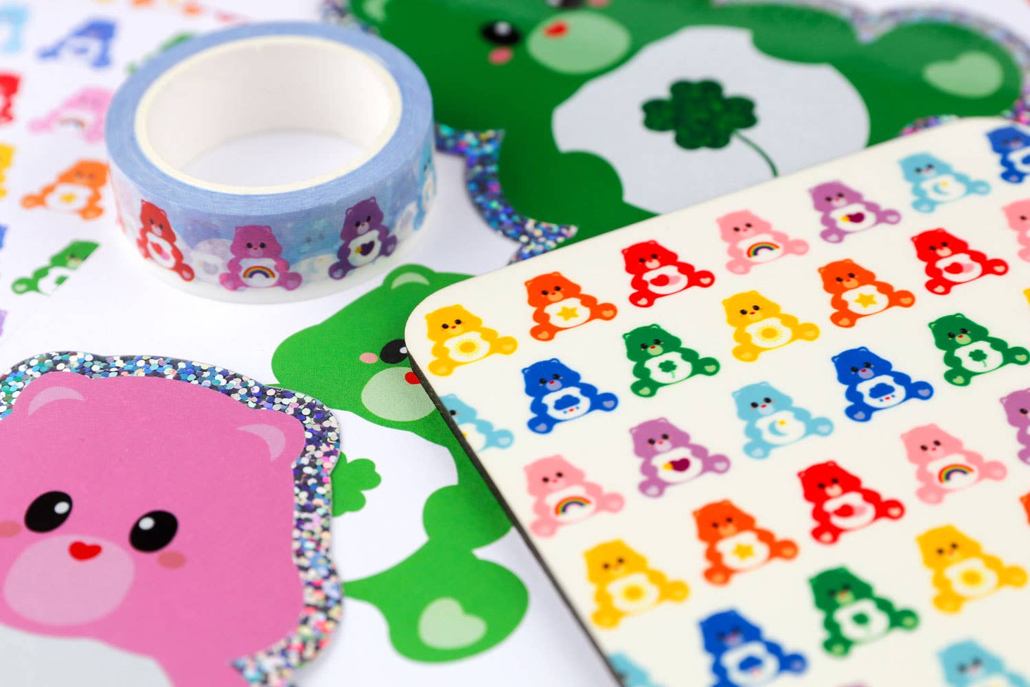 Studio Inktvis - Vente Autocollant - Autocollant à paillettes Care bear Sending arc-en-ciel5