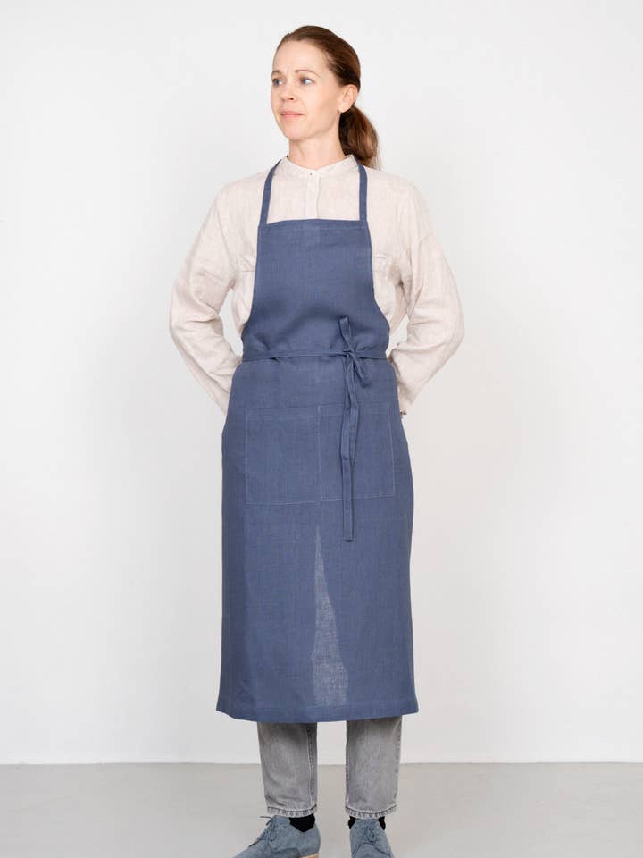 Tablier Complet en Lin Bleu Fumée pour la vente par Fog Linen Work
