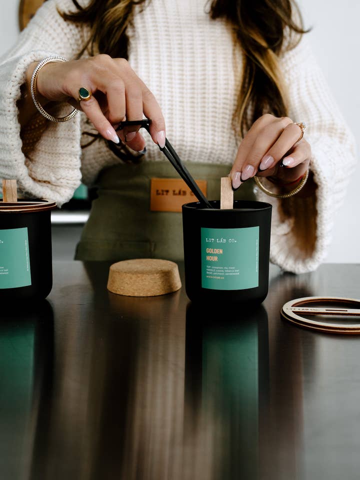 Fabricación de velas en FORGE viernes, 31 de mayo de 2024 de 19:00 a 21:00. para venta al por mayor de LIT LÀB CO.