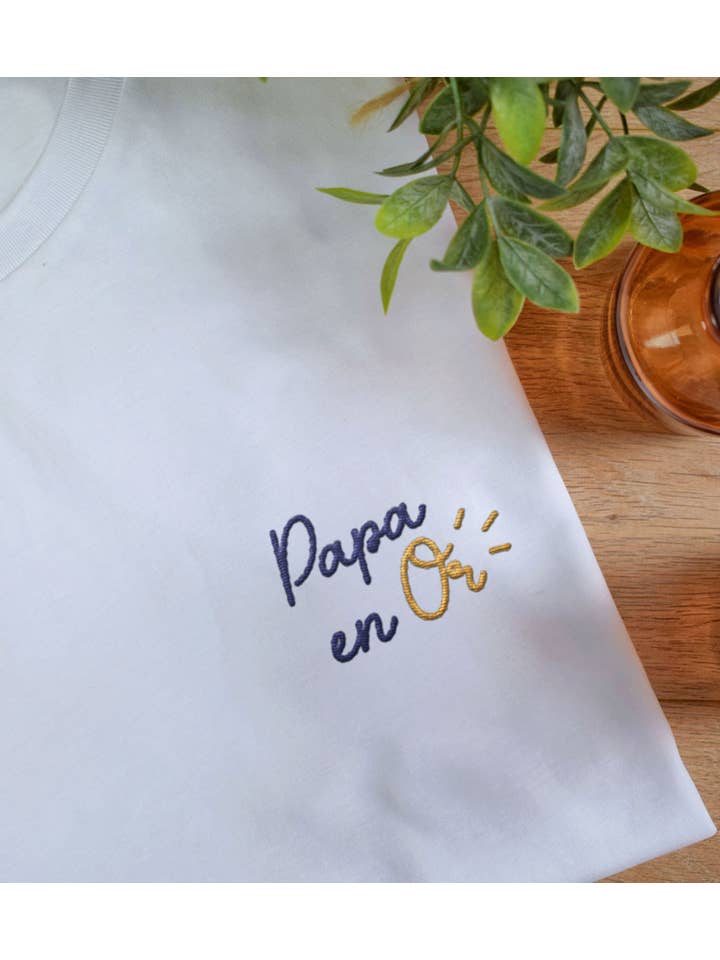 Juste un t-shirt - Wholesale T-Shirt - Men's - Embroidered T-shirt - Papa en Or1
