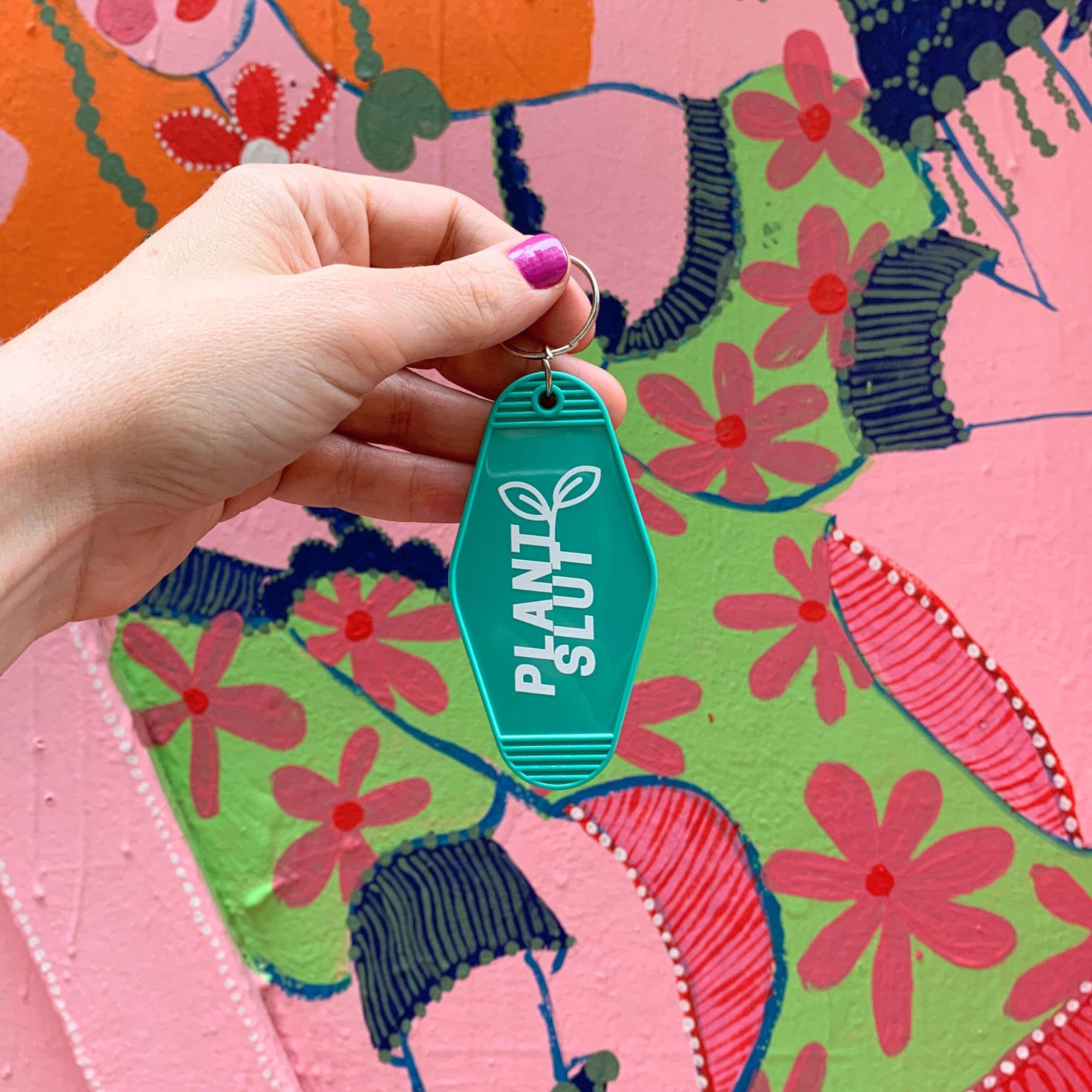 GetBullish - Wholesale Keychain - Unisex - Plant Slut Leaf Motel Style Keychain in Green 🌿2