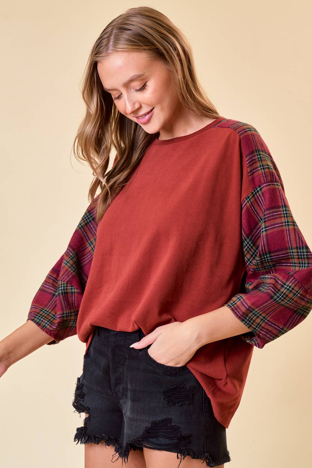 Doe and Rae – wholesale Tunic – Women’s – EXAGGERATED SLEEVE PLAID CONTRAST TOP - 43682T3