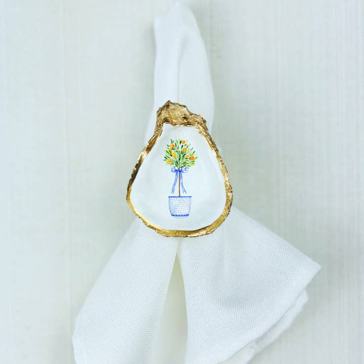 Portatovaglioli in rattan Chinoiserie Oyster Shell per la vendita all'ingrosso da parte di Willett and Co