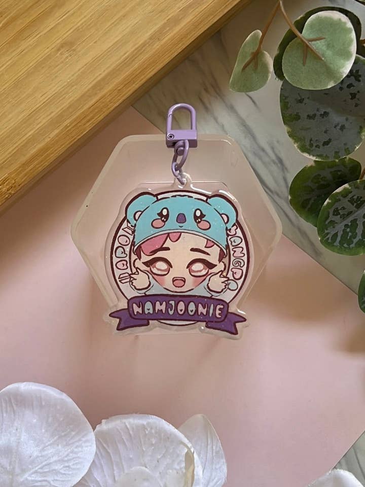 BTS Apo Bangpo Namjoonie Dubbelzijdige Glitter Sleutelhanger voor wholesale door Peony Lee Art