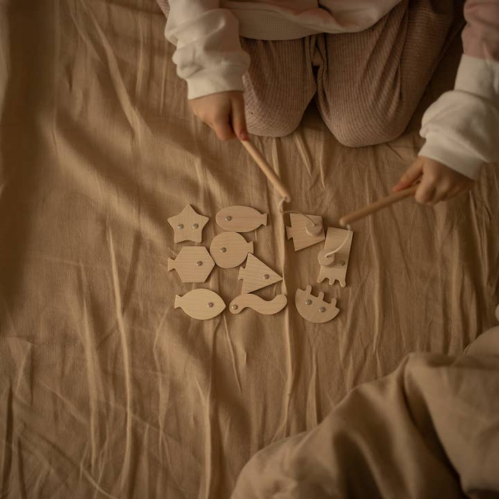 Babai – Großhandel Holzspielzeug – Kinder – Angelspiel auf den Magneten. Lustige Geometrie und Farben16