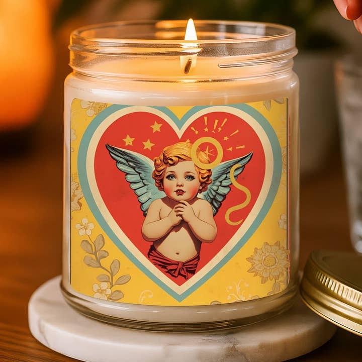 Bougie Cadeau Vintage Valentine Cupidon 170g Non Parfumée pour la vente par Cryptic Paper Co.