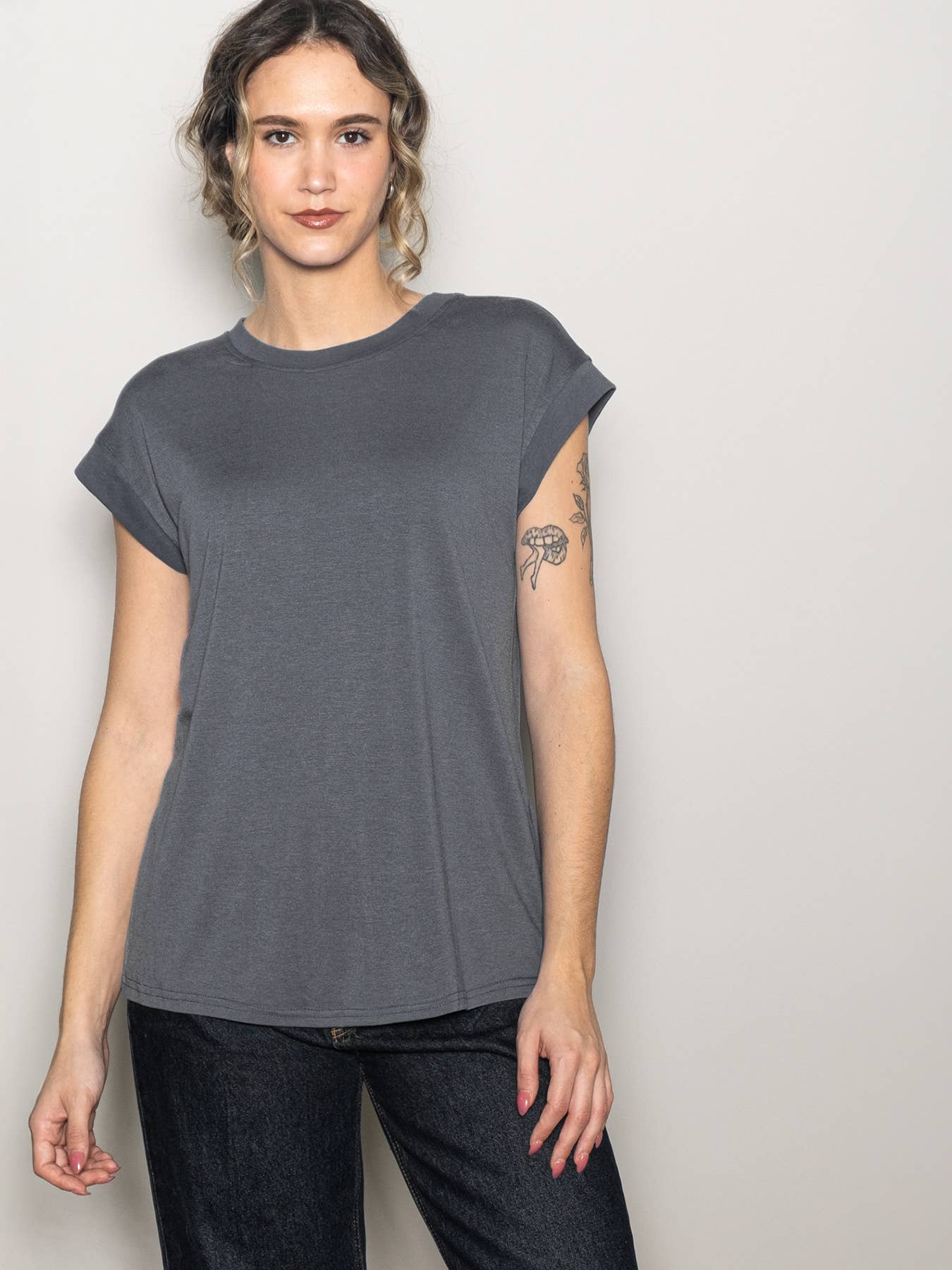 Elloh Collection - Wholesale T-Shirt - Women's - Oversized Soft Touch Crew Neck Muscle Tee Shirt10