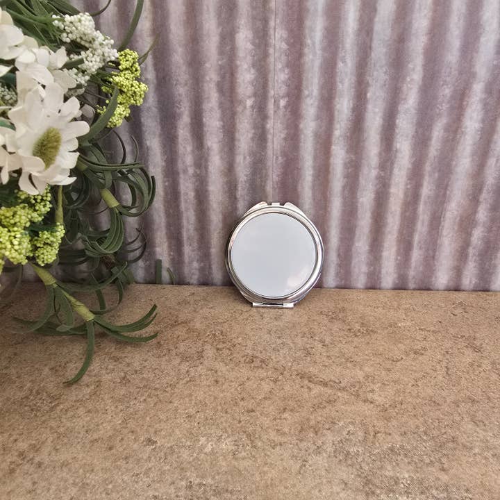 Specchio compatto personalizzato per la vendita all'ingrosso da parte di Oak Spring Creations