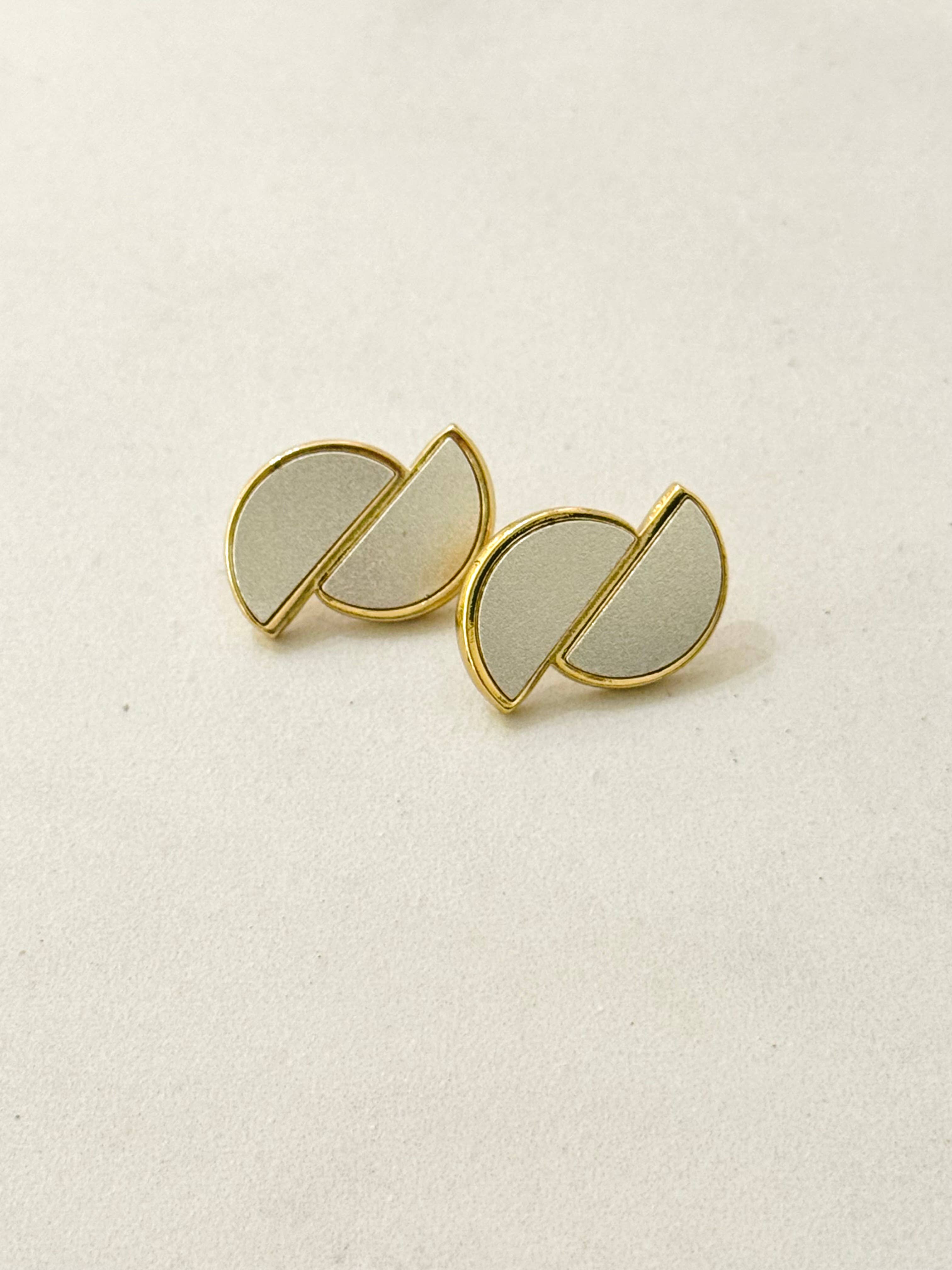 Cassette Barcelona - Wholesale Stud/Post Earrings -  Silver Surfer Stud Earrings 0