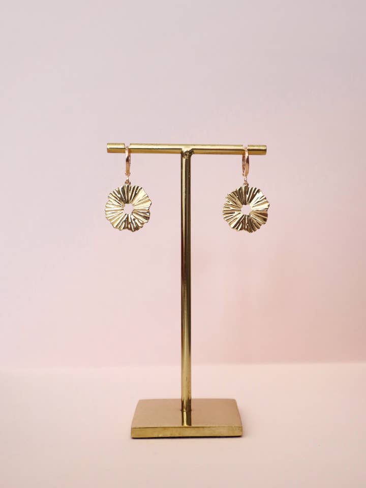 Louise pour la vente par MIYAMRA