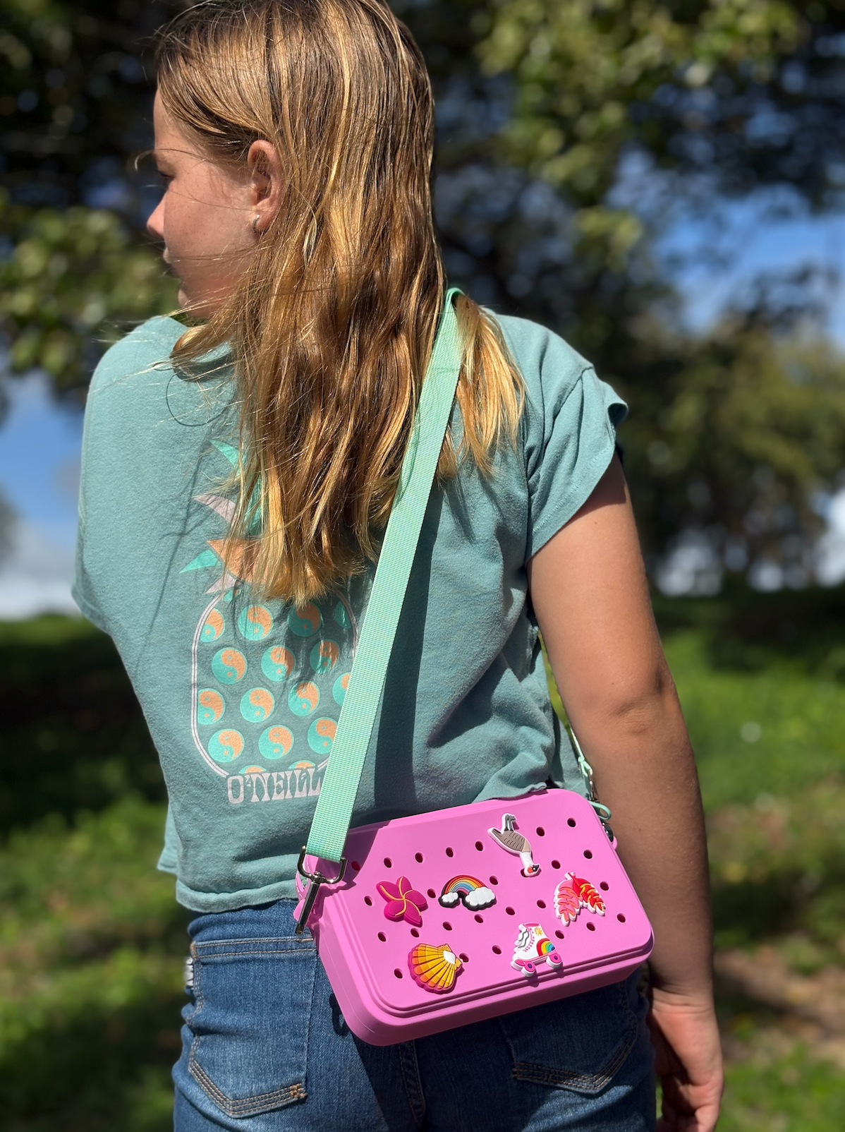 Left Right Design - Wholesale Crossbody Bag - Kids - MyCharm Purse -silicone, customizable, vibrant and versatile15
