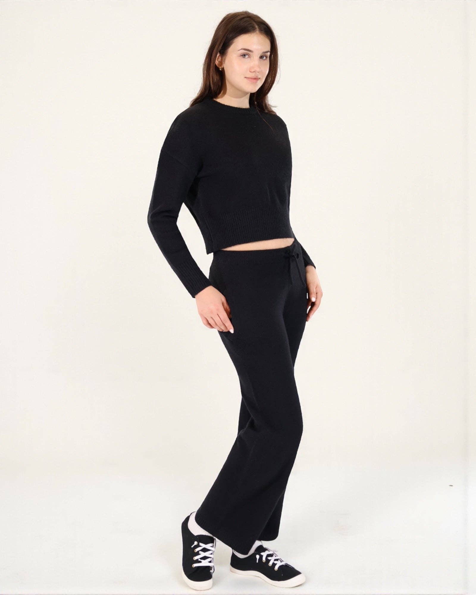 Royal Threads – wholesale Lounge set – Women's – Women’s Knit Two-Piece Set Cropped Hoodie with Wide Leg Pants3