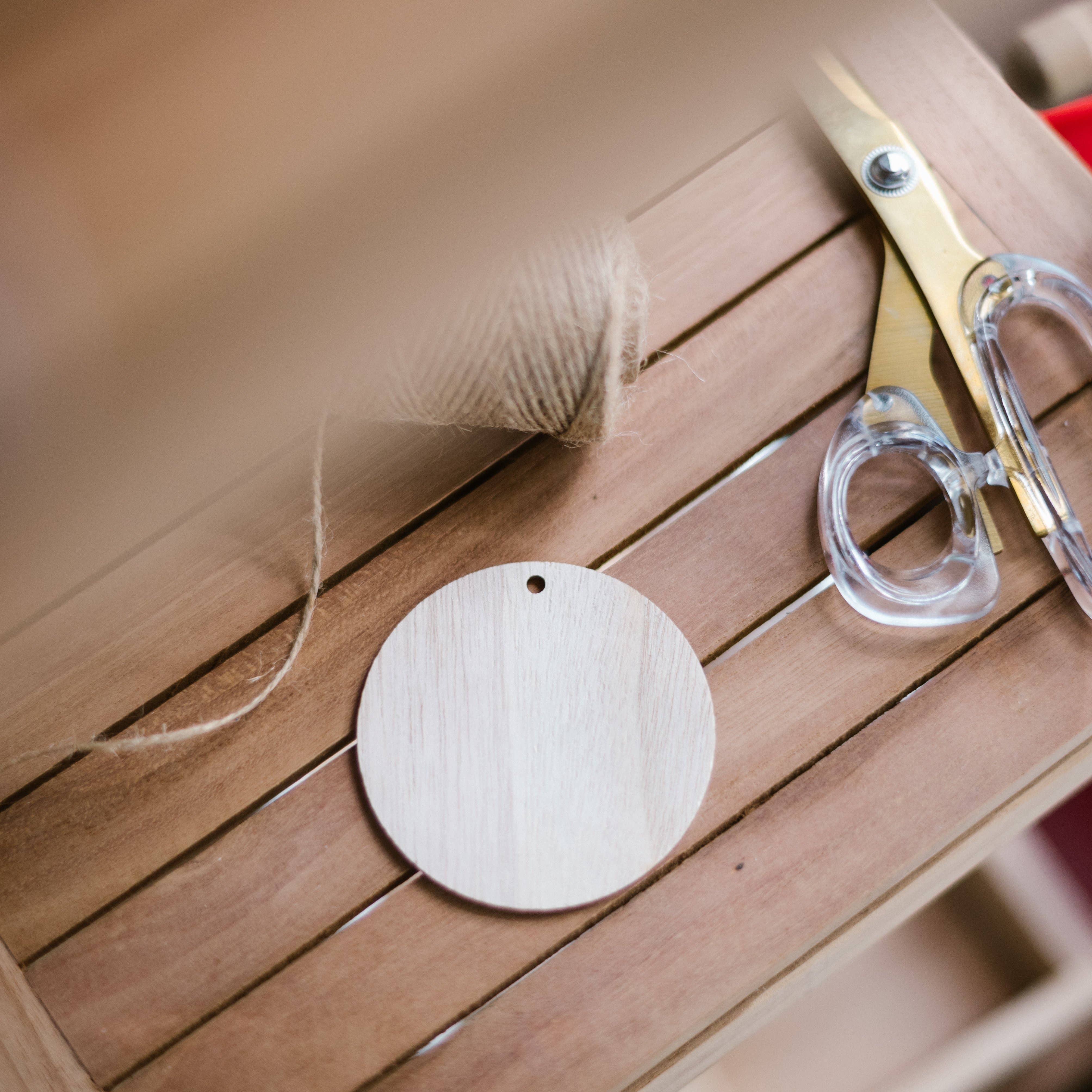 Savvy & Sorted – wholesale Gift tag – Wood Tags with Jute String9