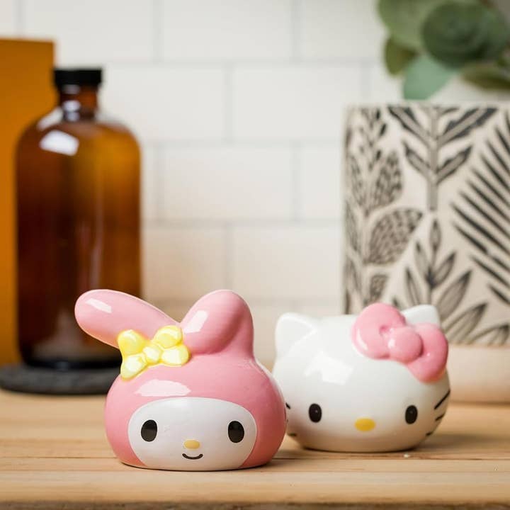 Innovarix - Wholesale Salt & Pepper Shaker Set - Sanrio Hello Kitty And My Melody Salt & Pepper Shaker Set