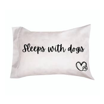 Slaapt met honden - Kussenhoes voor wholesale door Bark Fifth Avenue