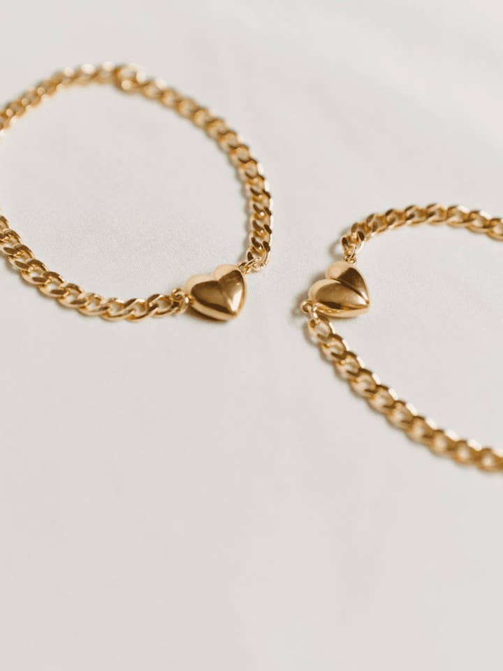 Gold Filled Magnetic Heart Pendant Bracelet - Verona for wholesale by Océanne