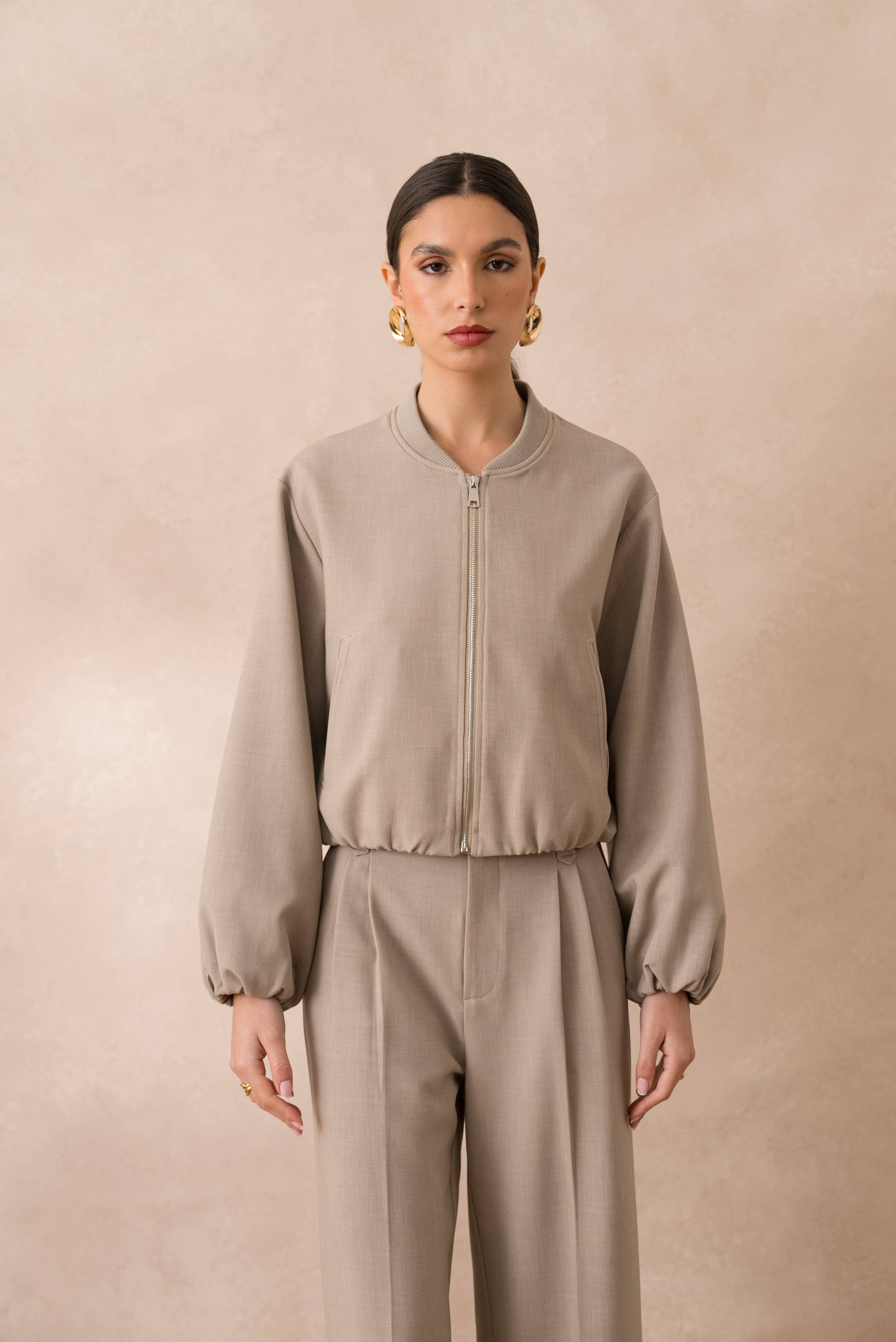 Attentif Paris - Wholesale Bomber Jacket - Women's - [Aura] Short bomber jacket with classic collar3