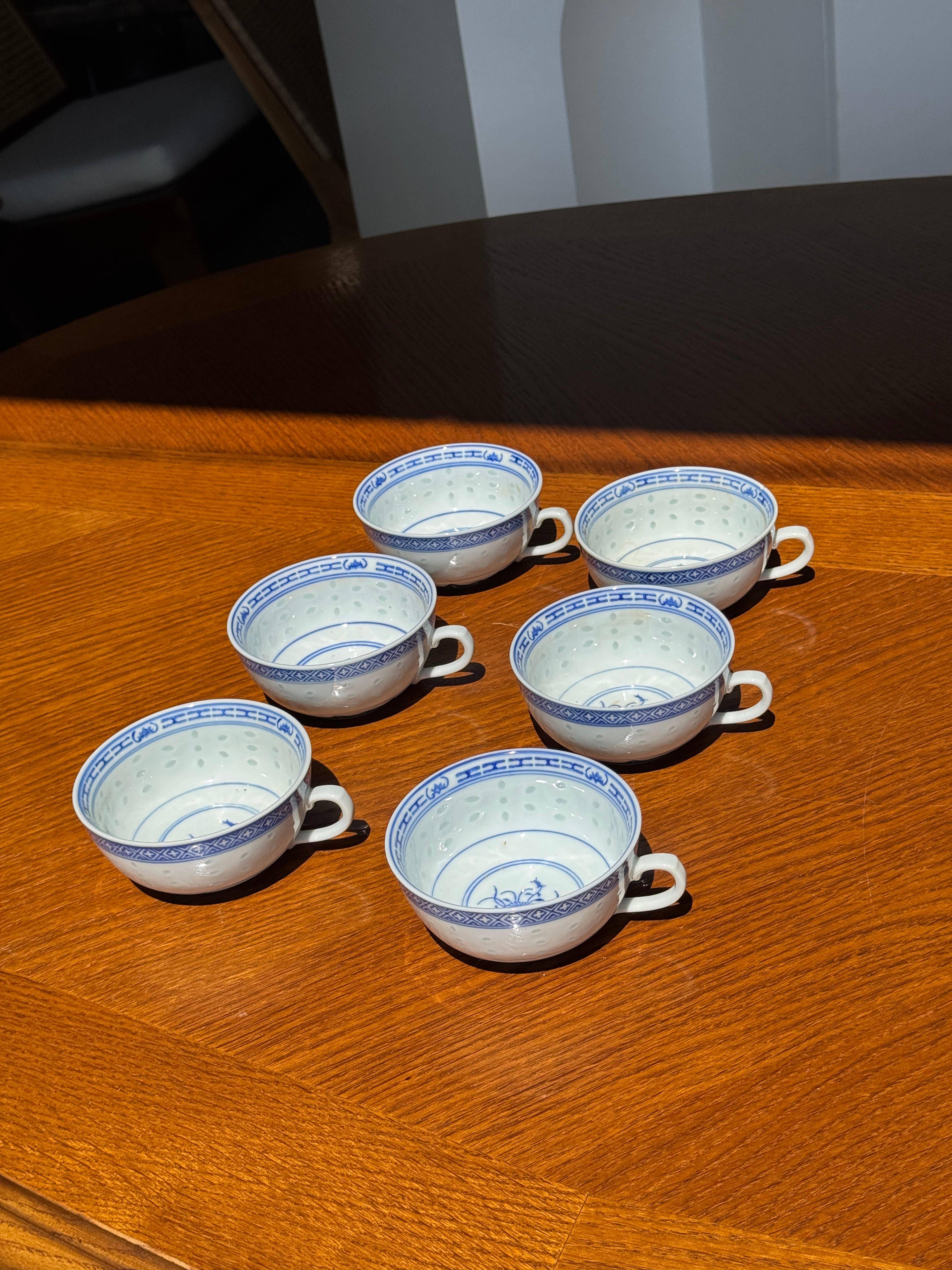 Office Objets - Wholesale Tea Set - Small Chinese tea set with 6 cups and saucers1
