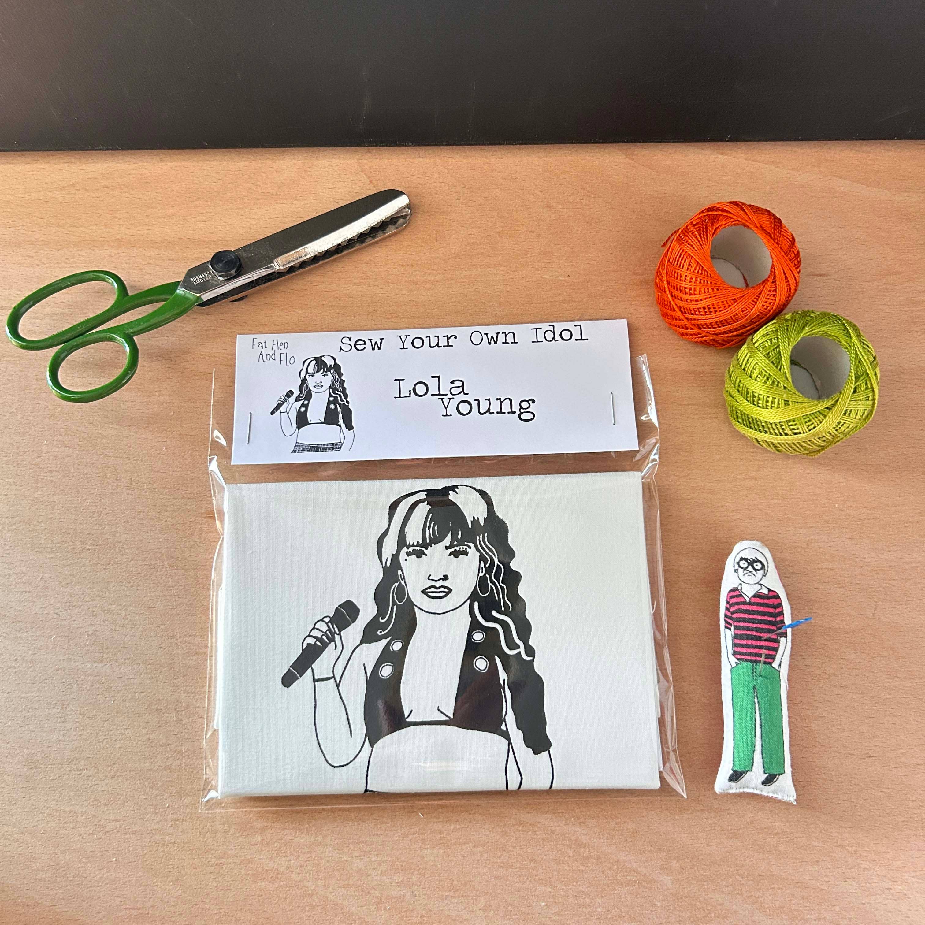 Fat Hen And Flo – wholesale Craft sewing kit – Lola Young - Sew Your Own Idol Kit0
