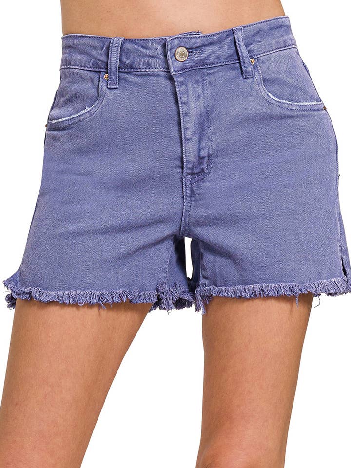 Acid Washed Short met gerafelde uitsnijding aan de zoom voor wholesale door Vanilla Monkey