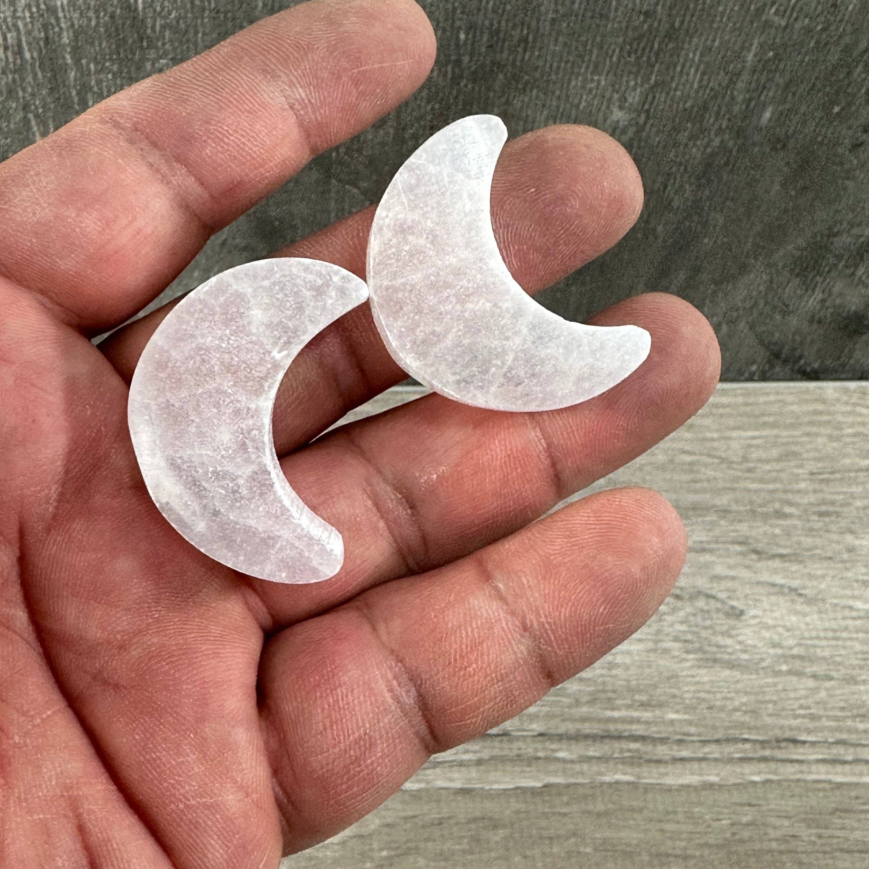 Keystone Crystals - Vente Pierre et cristal de spiritualité - Lune de 1,5 pouce en sélénite3