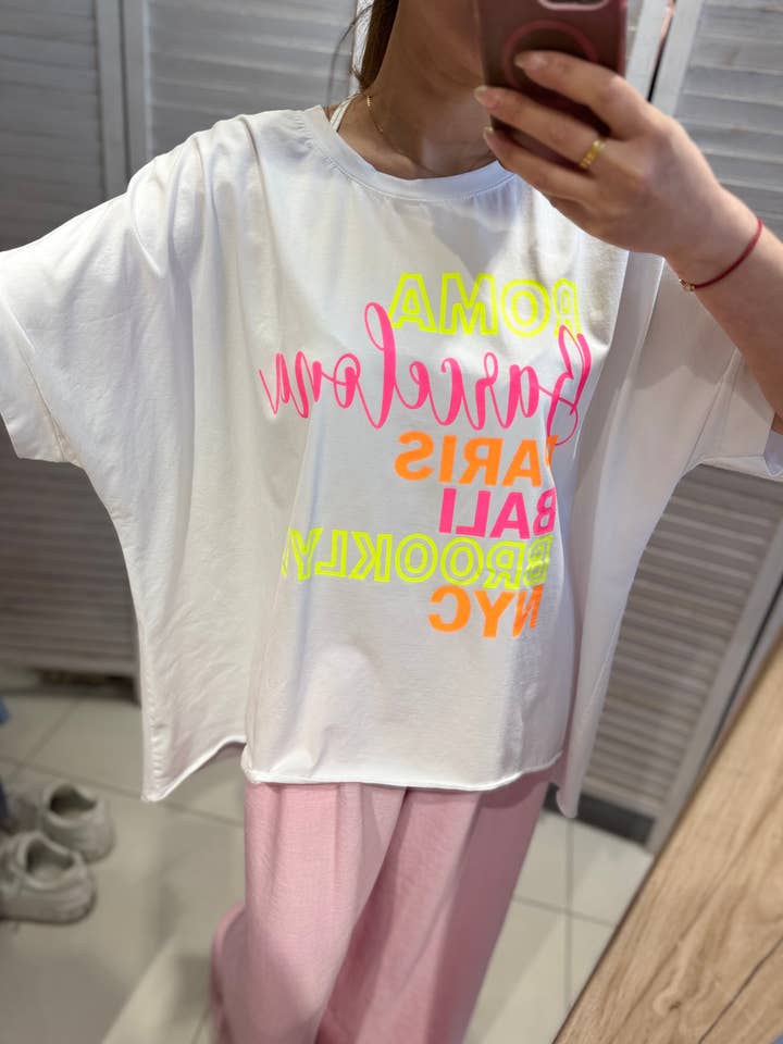 Loose T-shirt with bright print - M1132 for wholesale by VICTORIA&ISAAC