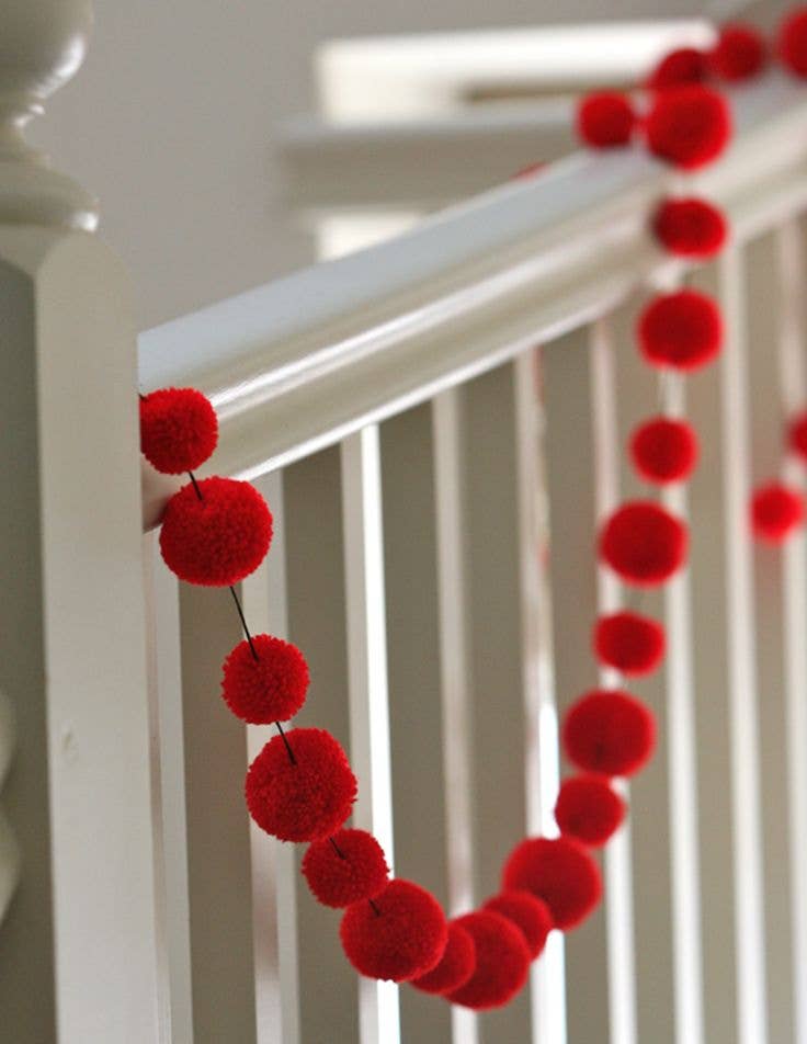 PomPom Galore – Großhandel Wimpel/Girlande – Rote Pom-Pom-Girlande