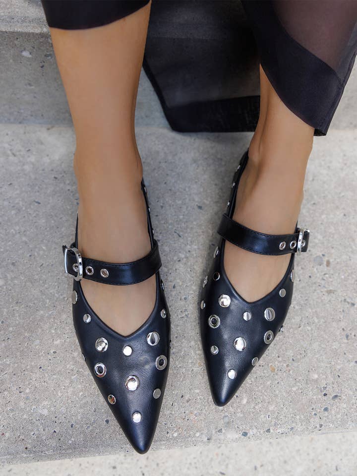 SWEET MAGIC MODA Y COMPLEMENTOS - Wholesale Flats - Women's - STUDDED FLAT SHOE0