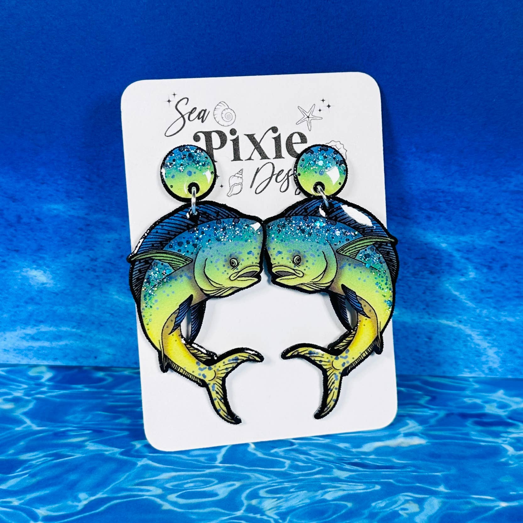 Sea Pixie Designs – Brincos de argola por atacado – Brincos pendentes de glitter Mahi Mahi, costeiros e leves6