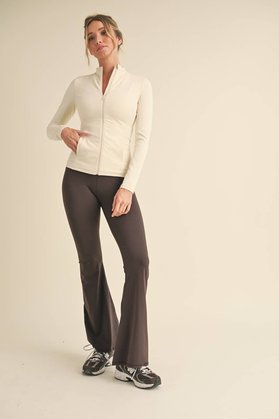 KIMBERLY C - Vendita all'ingrosso Giacca sportiva - Donna - Giacca aderente morbida come burro con tasche25