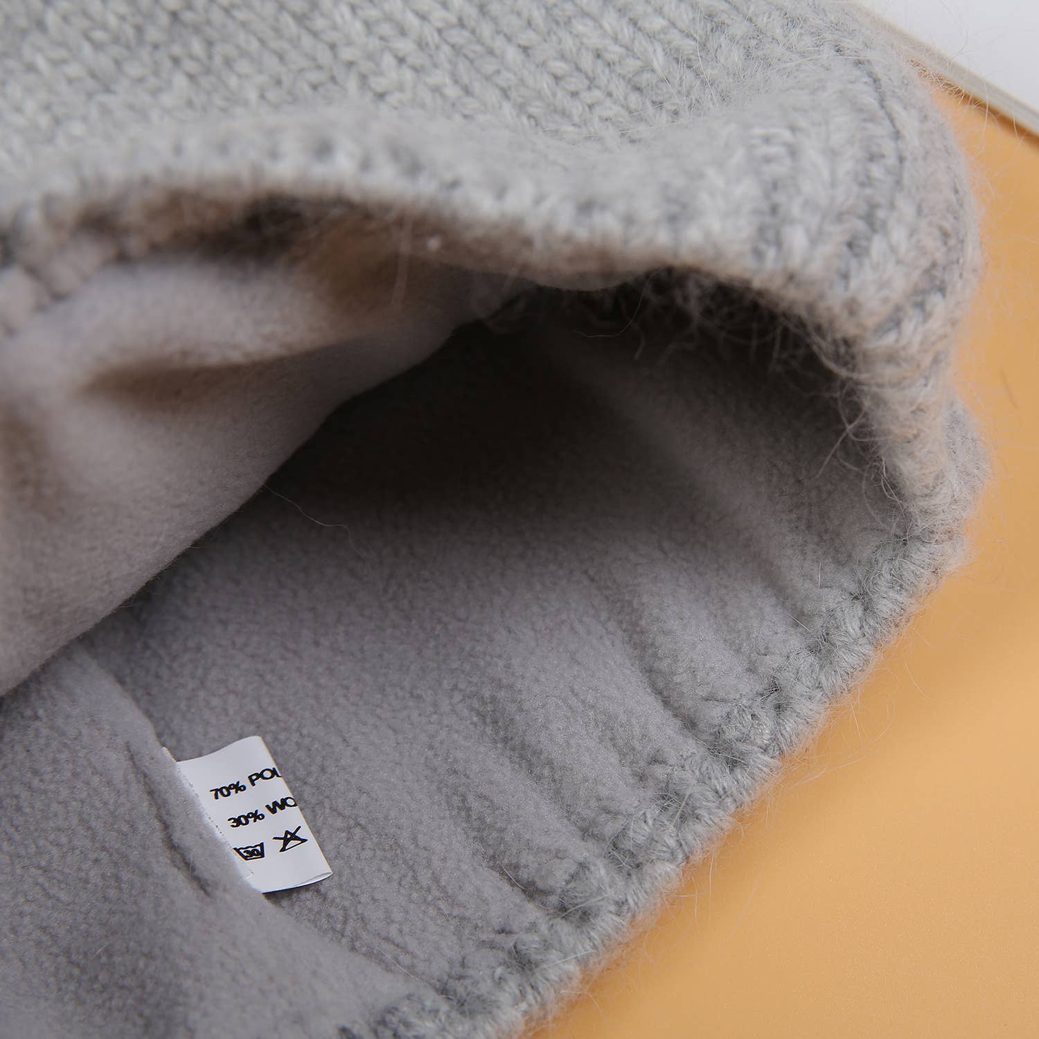 PEACH ACCESSORIES - Vendita all'ingrosso Berretto - Donna - Cappello con Pompon Fiori di Cristallo SD1162