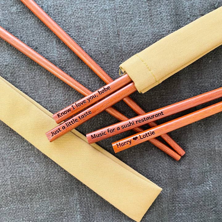 zaaij - Wholesale Chopsticks - 50 sets Personalised engraved chopsticks with your own text!