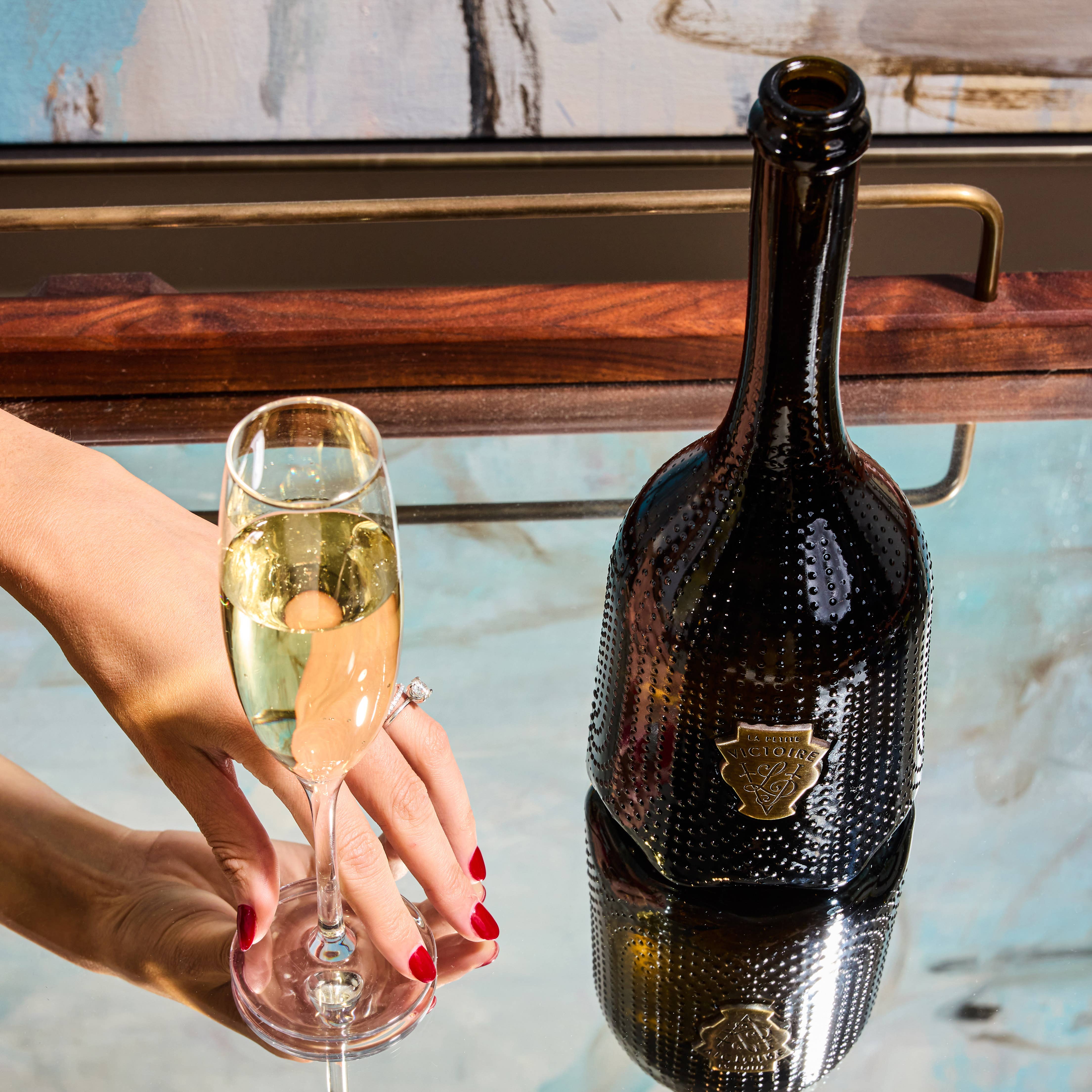 Woody's - Wholesale Non-Alcoholic Spirits/Wine/Beer - La Petite Victoire Non-Alcoholic Sparkling Brut (750ml)3