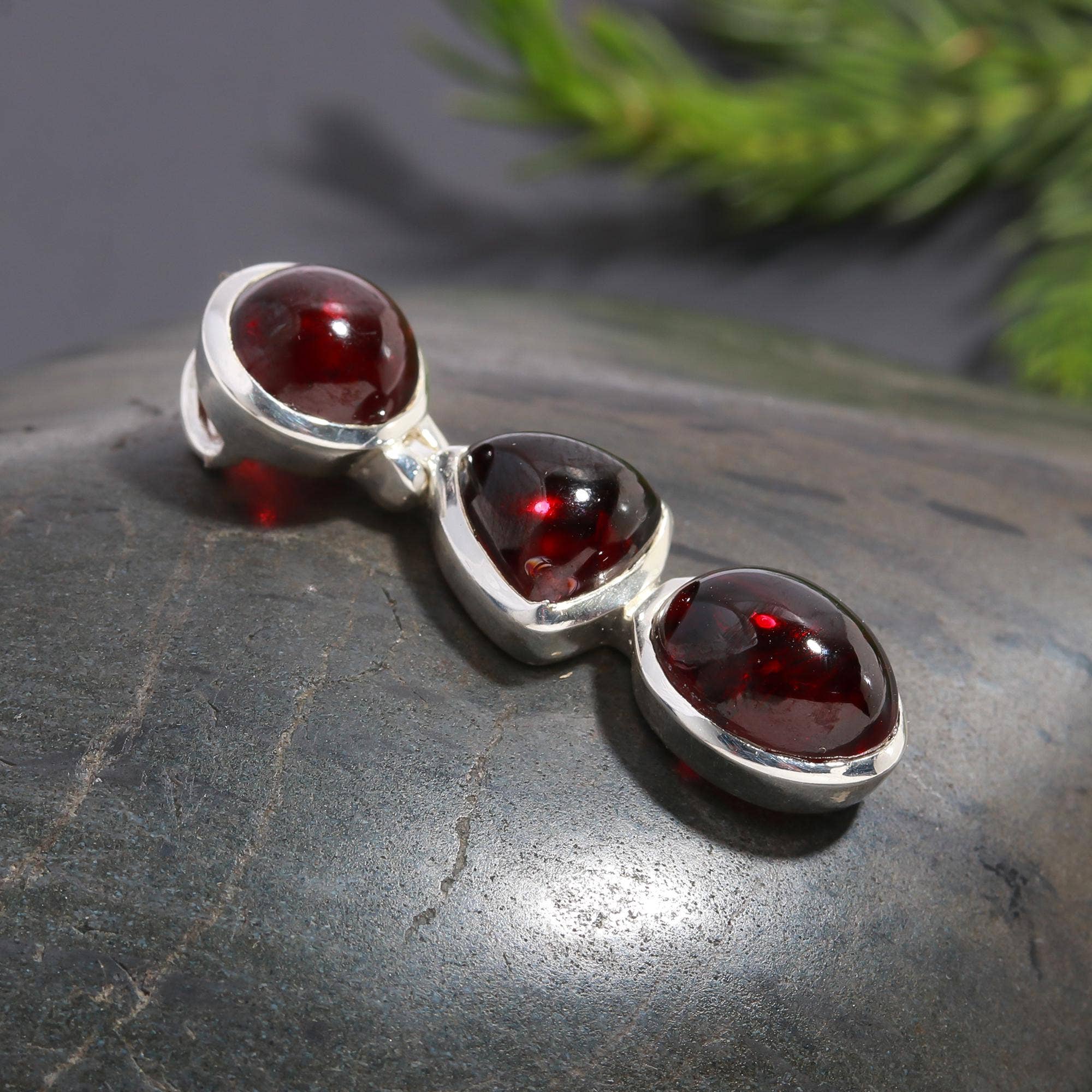 AG 925 JEWELLERY - Wholesale Individual Charm/Pendant - 925 Silver Triple Garnet Drop Pendant0