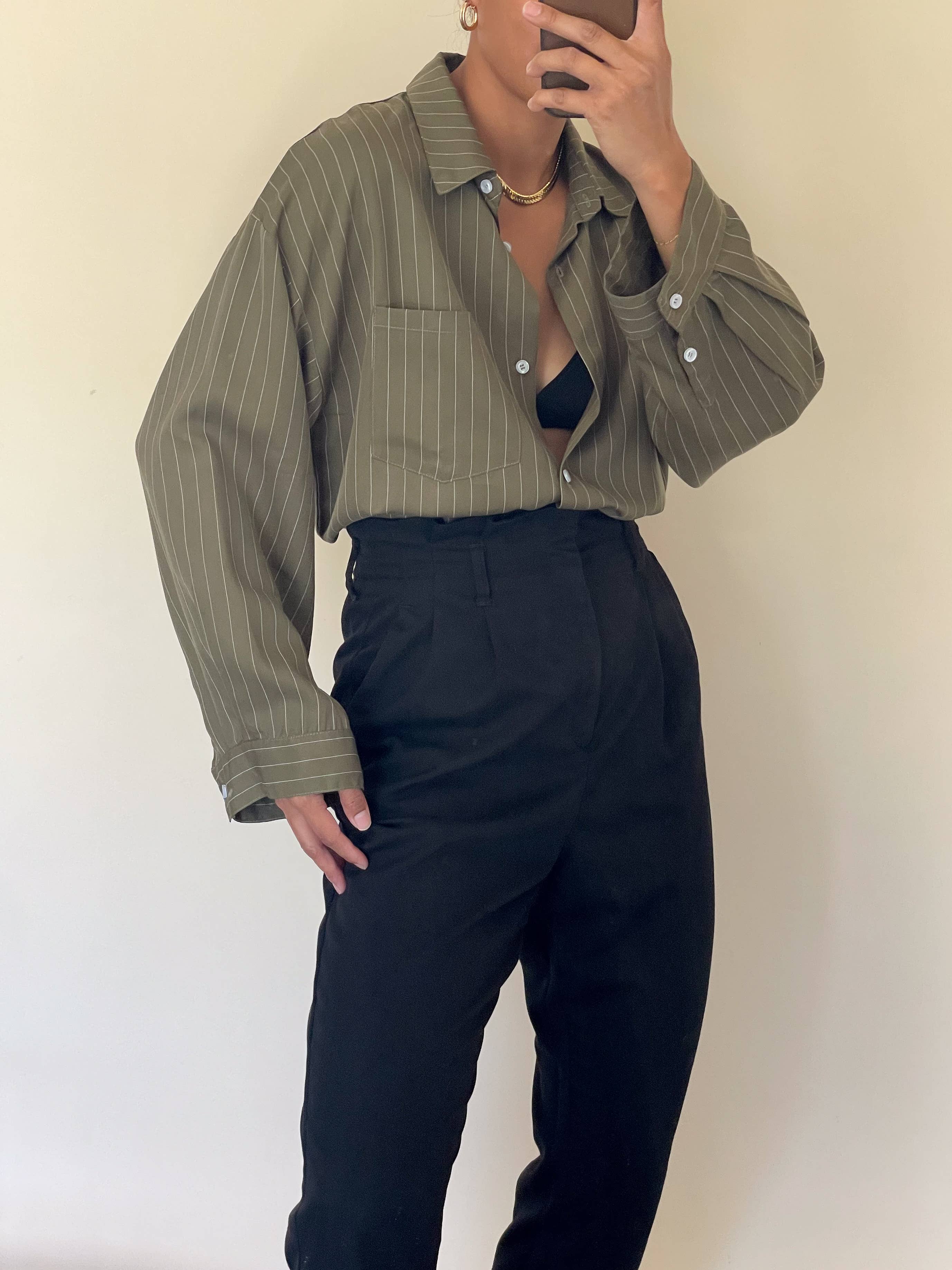 Capable Ry – wholesale Buttoned-down shirt – Women's – Maile Top (Olive)2