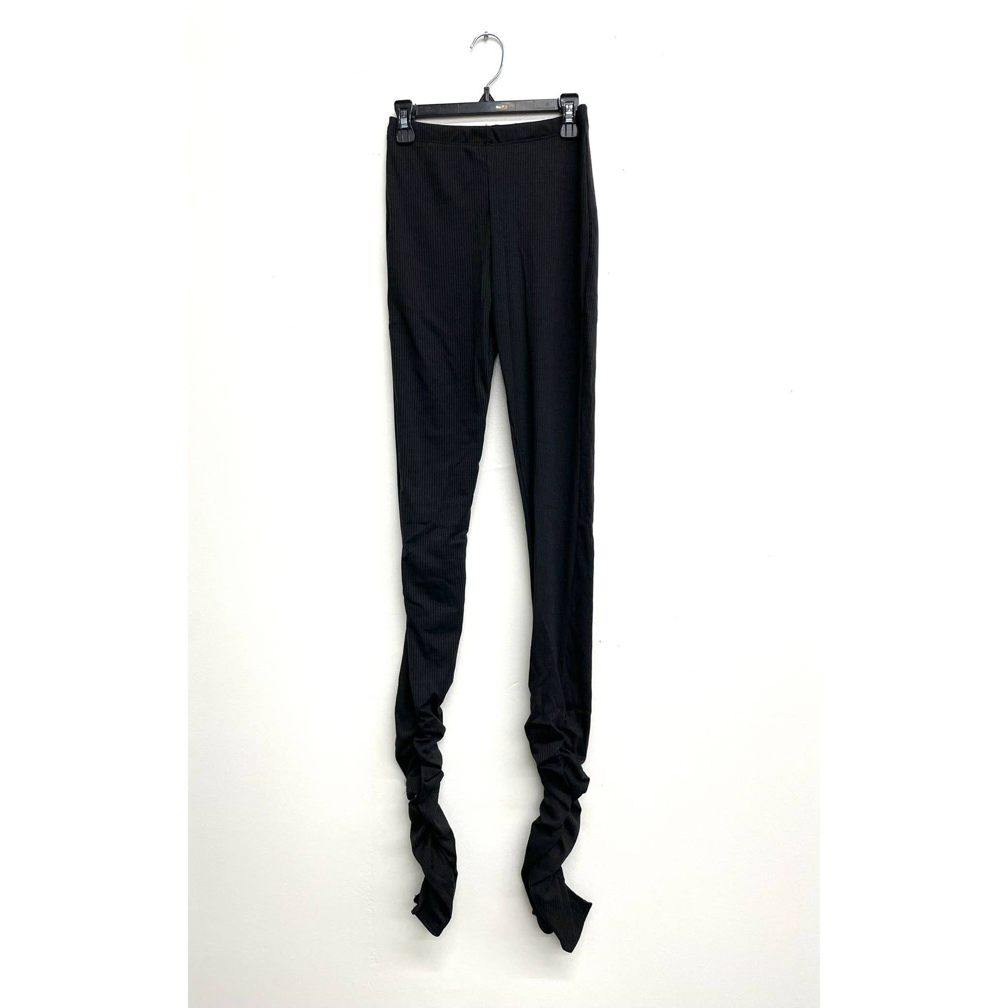 Uptown Apparel - Wholesale Fashion Leggings - Women's - B10613 Ribbed Ankle Ruched Leggings0