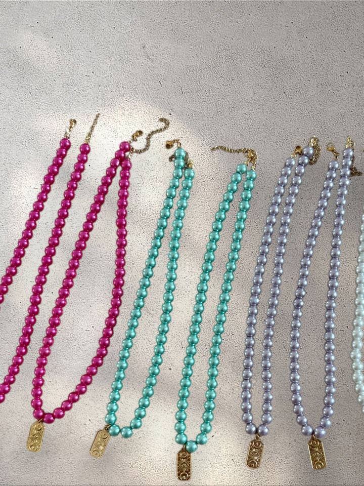 Collana perle colorate & medaglia simbolica – Acciaio inossidabile per la vendita all'ingrosso da parte di Bymaryon