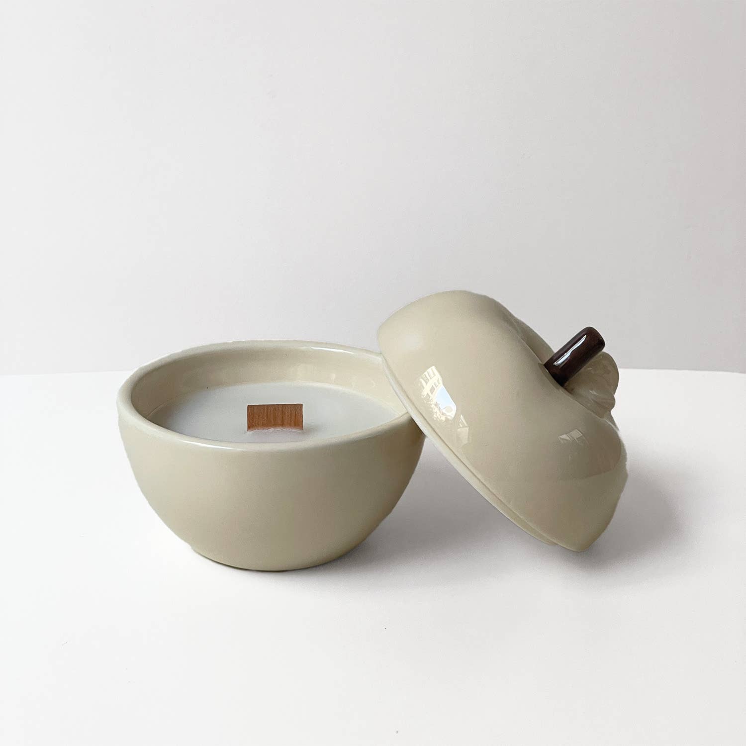 Opjet Paris – wholesale Burkljus – Ljus pom' glow beige vanilj D9,8 H10,2cm1