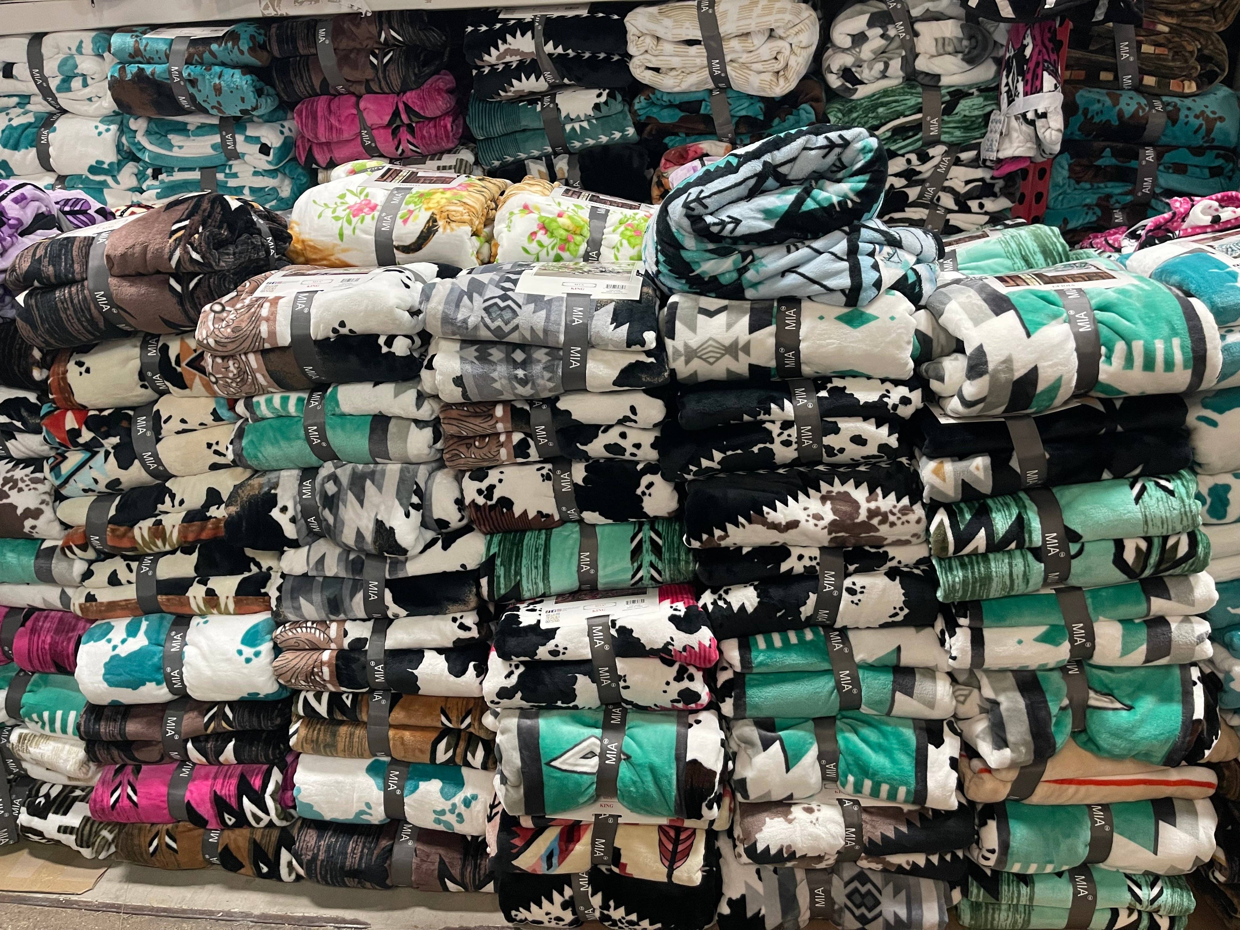 Broads Market - Wholesale Bedding Blanket - MIA Surprise Assortment Box Qty 51