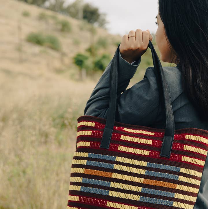 Awamaki - Wholesale Tote Bag - Women's - Woven Zip Tote3