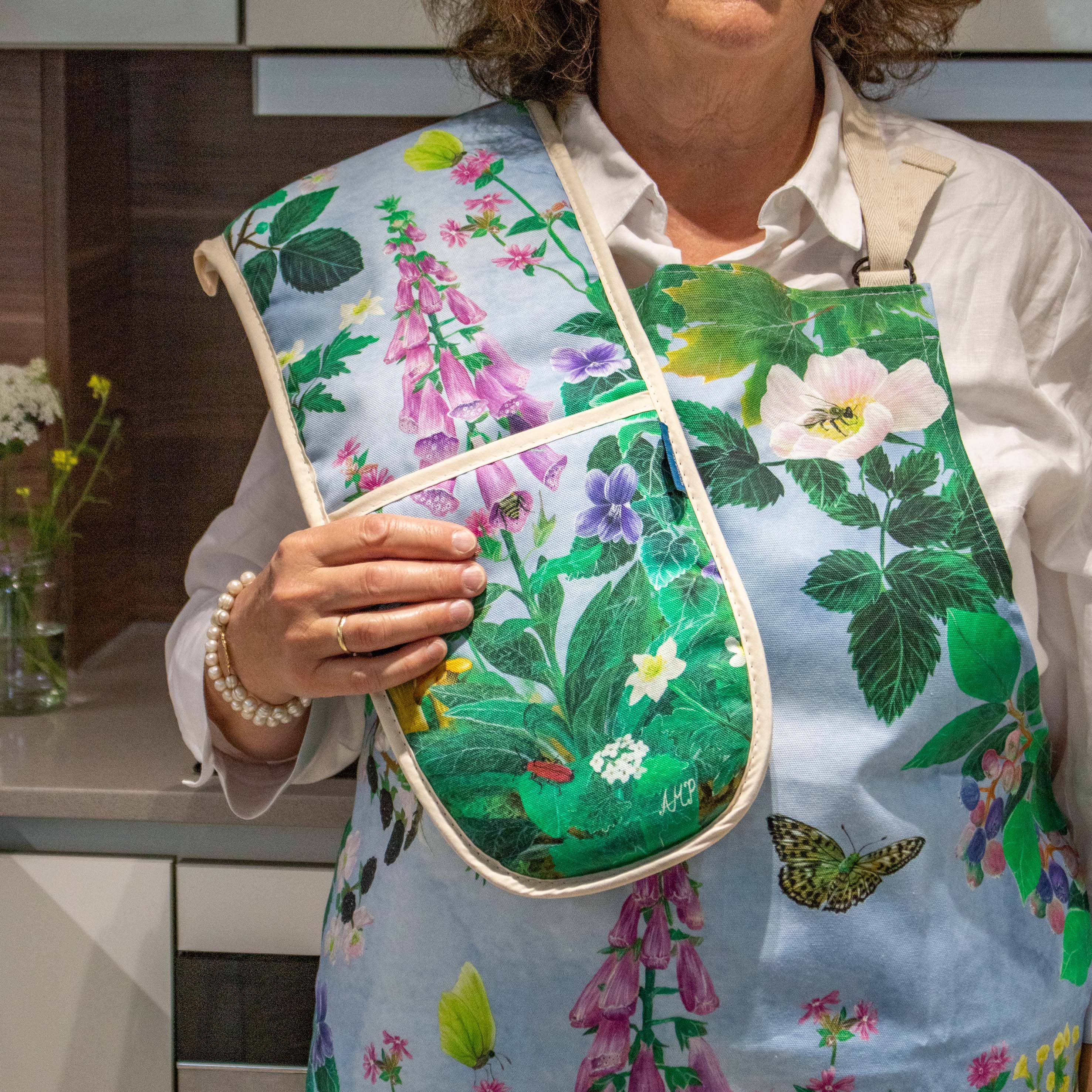 AMPellegrini Art & Design - Wholesale Oven Mitt/Pot Holder - Double oven gloves with woodland print / Foxglove oven glove1