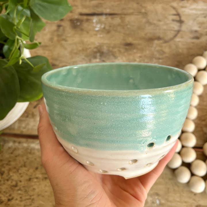 Coastal Clay Co. - Venta al por mayor Coladores - Cuenco clásico para bayas de verano con platillo - Colador de cerámica15