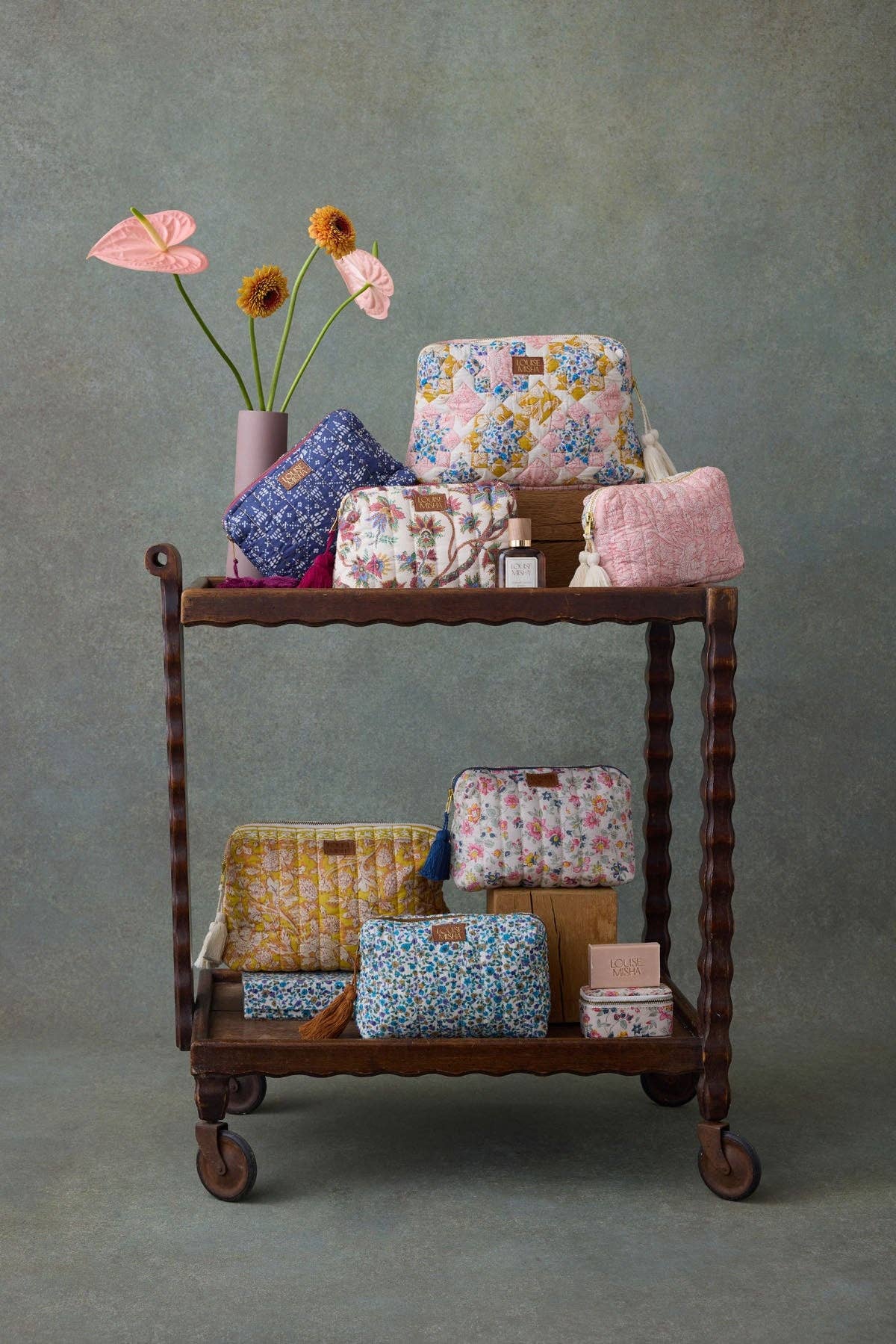 Cr me Fleurs Sauvages Teiki Pouch for wholesale on Faire2