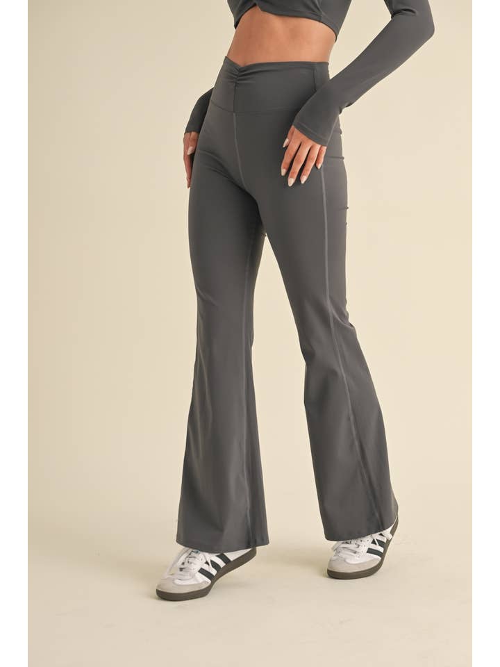 KIMBERLY C - Wholesale Athletic/Lounge Leggings - Women's - Ruched Waist Flare Leggings4