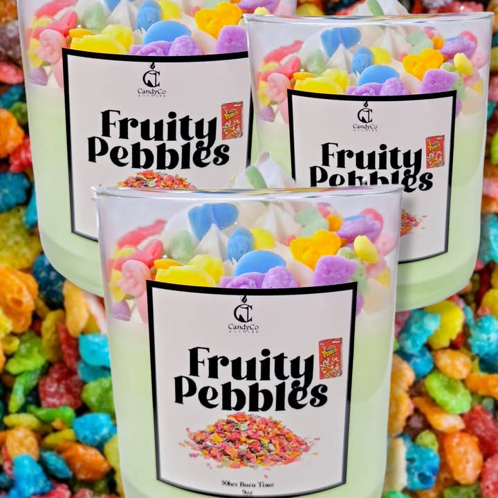 Fruity Pebble Cereal kerstkaars met sojawas opgeklopt voor wholesale door The Candy Collections