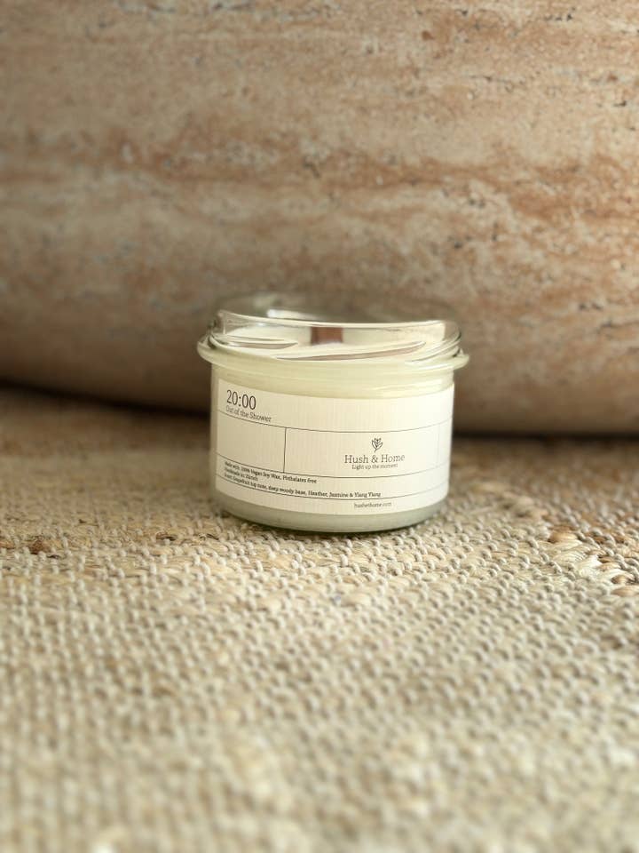 20:00 Frisch aus der Dusche | Ungiftige vegane Kerze für den Großhandel von Hush et Home