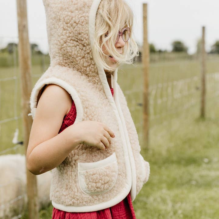 Moonrise - Wholesale Vest - Kinderen - Kids Vest Wool Camel Hooded - Zipper4