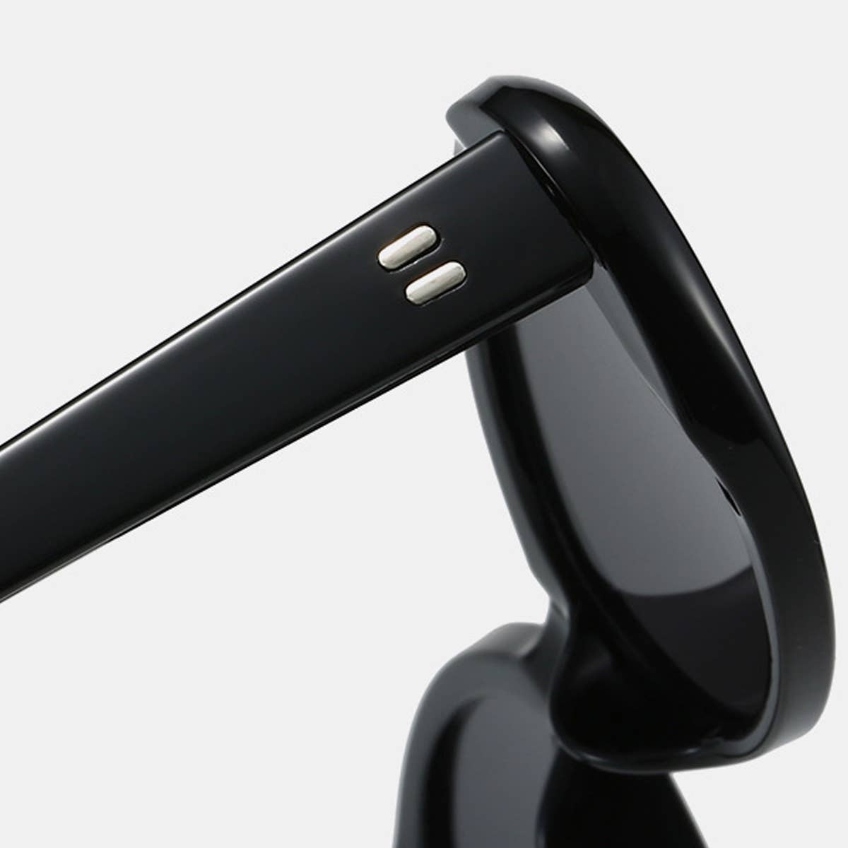 ACCITY - Wholesale Sunglasses - Women's - RETRO SMALL OVAL FRAME SUNGLASSES_CWASG047910