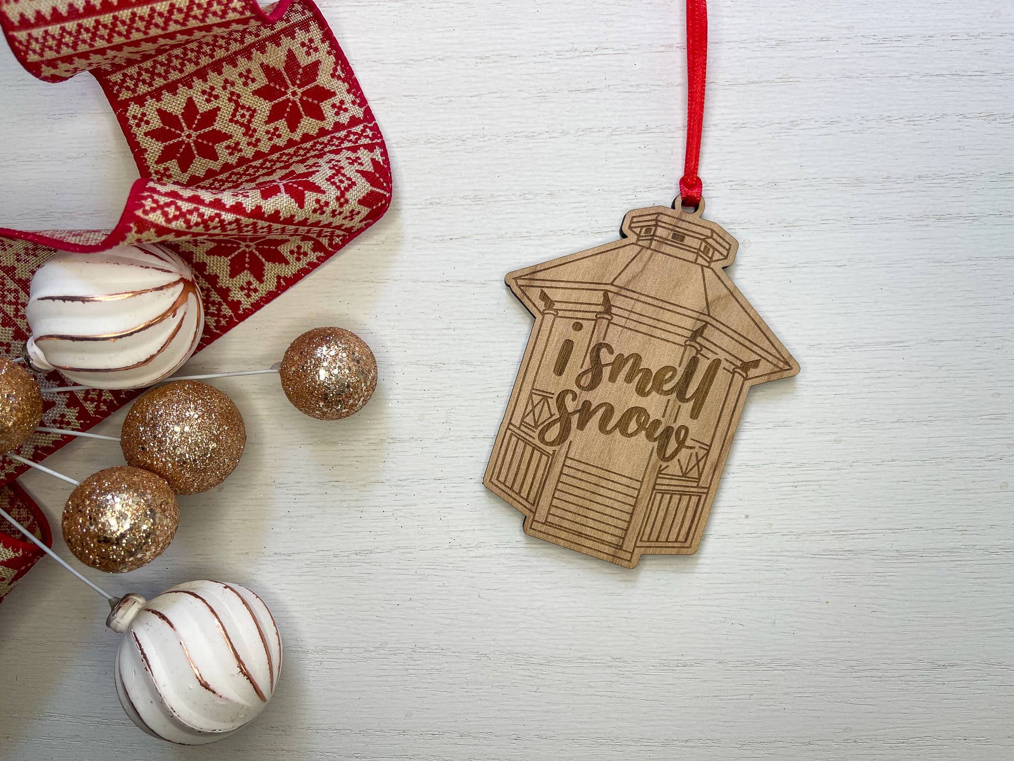 Almost Local - Wholesale Ornament - I Smell Snow Gilmore Girls Wooden Ornament1